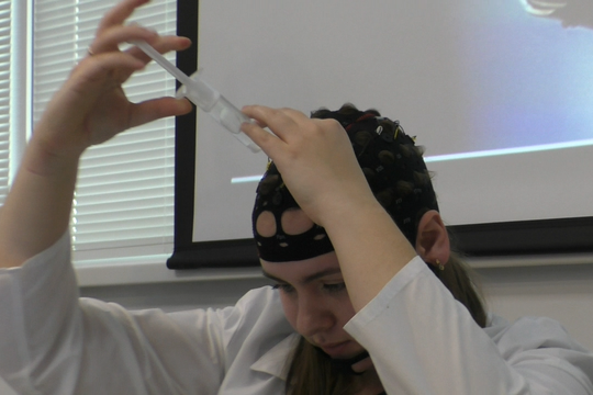 В Челнах людей стали превращать в киборгов