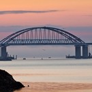 Движение по Крымскому мосту временно приостановили