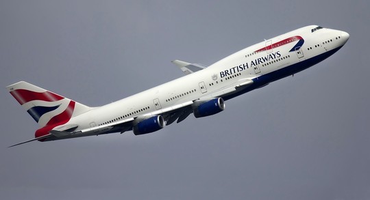 Boeing, летевший из Нью-Йорка в Лондон, преодолел скорость звука благодаря урагану Сиара