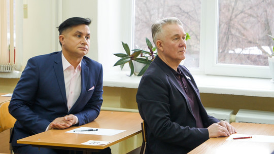 Бурганов с депутатами Госсовета сдал ЕГЭ по истории – первые фотографии 