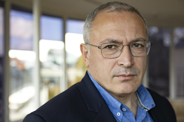 Михаил Ходорковский прилетел в Германию