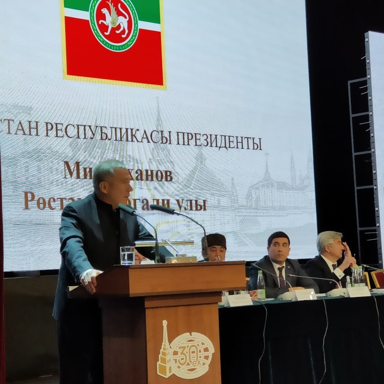 Минниханов пообещал поддержку предпринимателям татарских сел