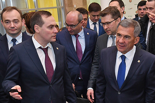 Рабочая встреча Светланы Чупшевой и Артема Здунова - KP.RU