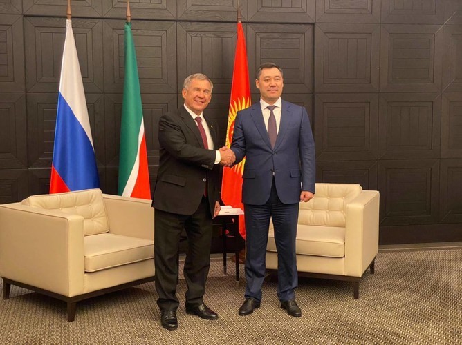 Минниханов встретился в Москве с президентом Киргизии