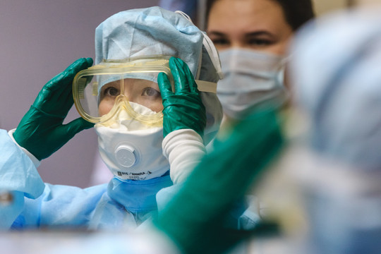 В России за сутки выявлен 8 371 новый случай коронавируса