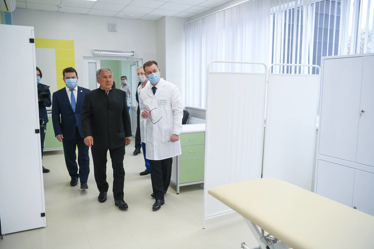 Минниханов посетил здание будущего единого тубдиспансера в Казани