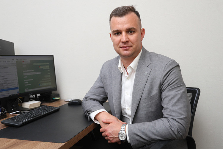 Булат Макаров: «Навязывать нельзя, но продавать можно! Федеральный закон о потребительском кредите четко разграничивает эти понятия»