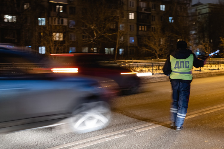 В Казани водитель сбил женщину на пешеходном переходе и скрылся с места ДТП