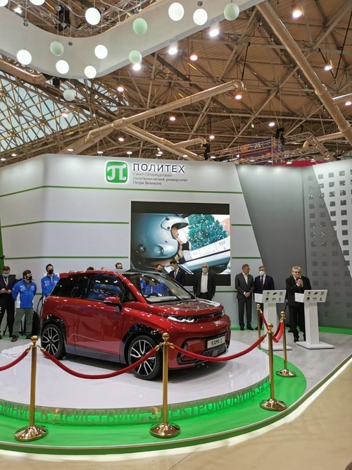 Когогин представил в Москве легковой электромобиль от КАМАЗа​