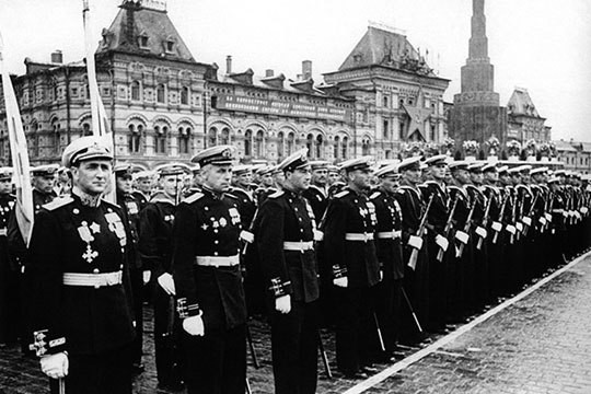 Фото Бросания Немецких Знамен