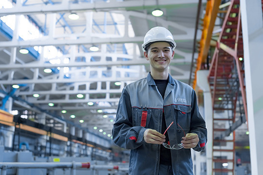 специалисты высокого профиля. высококвалифицированный иностранный специалист. электрик слайдер. разные профессии. специалисты высокого профиля.