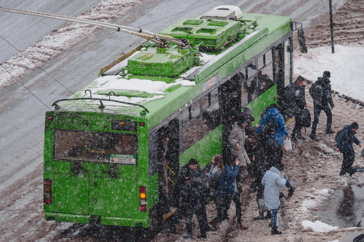 В «Метроэлектротрансе» раскрыли детали наезда троллейбуса на пенсионерку: трагедия случилась из-за забытой сумки