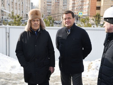 Метшину и Шаймиеву показали стройку новой полилингвальной школы в Казани