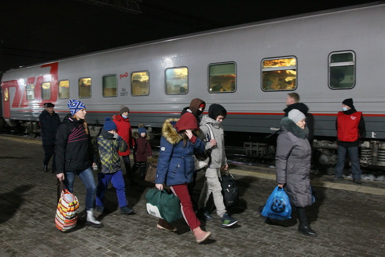СМИ: Более 100 тысяч жителей Донбасса прибыли в Ростовскую область