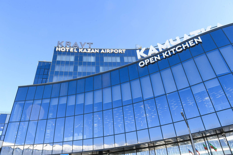 Минниханов принял участие в открытии гостиницы возле казанского аэропорта