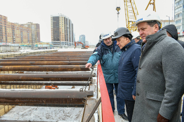 Минниханов посетил строящийся участок новой линии метро Казани