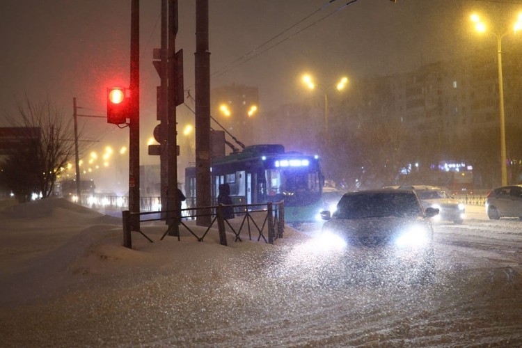 Пробки в Казани достигли 8 баллов: затруднено движение на Мамадышском тракте и проспекте Ямашева