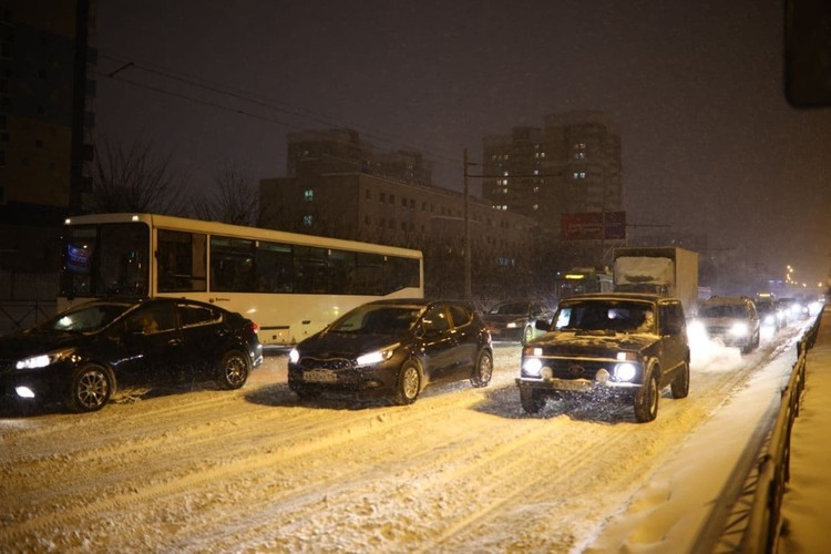 Пробки в Казани достигли 9 баллов: встали улицы Декабристов и Ершова