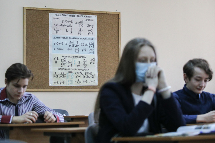 Занятия в школах Татарстана отменяют третью субботу подряд