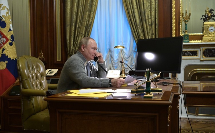 Путин провел телефонный разговор с Алиевым