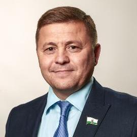 Минабутдинов Руслан Габдуллович, директор МАУ "Спортивно-оздоровительный комплекс «Трудовые резервы»
