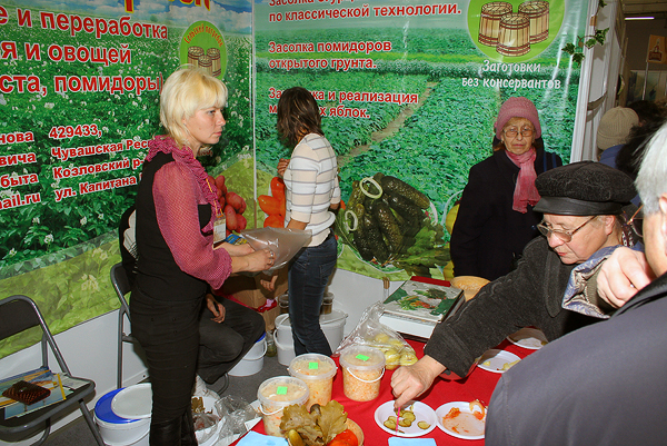 Выставка «Волгапродэкспо» популярна у казанцев. Здесь можно приобрести экологически чистые продукты, произведенные в фермерских хозяйствах