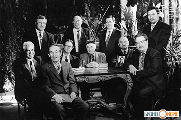 Известные татарские писатели в Национальной библиотеке г. Казани. 1996 год 
