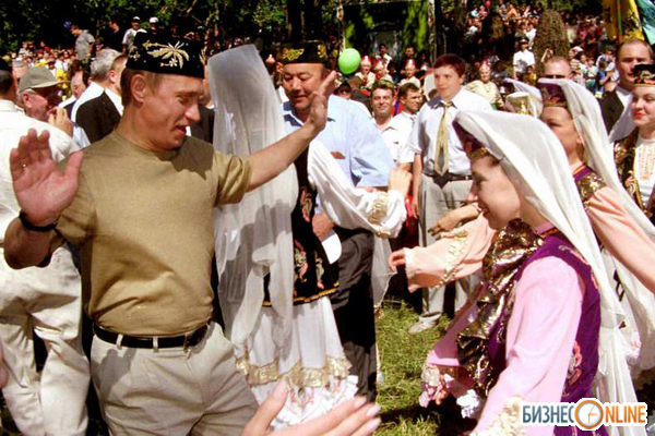 Путин надолго запомнился татарстанцам народными танцами...