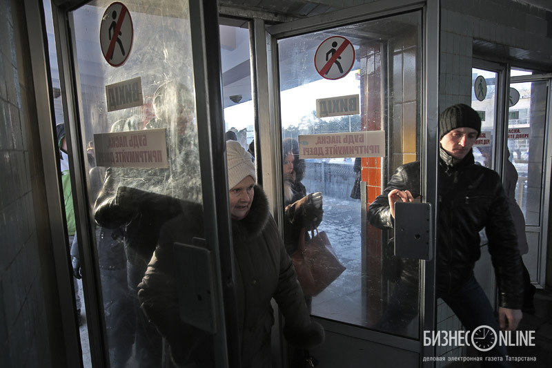 В киевском метро. Утро, час пик, все спешат на работу
