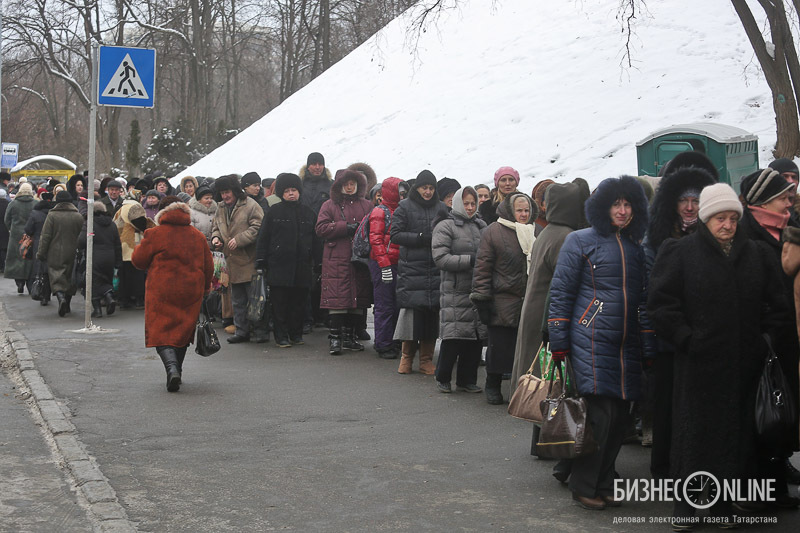 В Киев привезли Дары волхвов, которые совсем недавно были в Москве. Очередь к ним протянулась на несколько сот метров