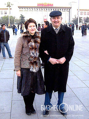В Китае с женой Эльверой Мунерьевной
