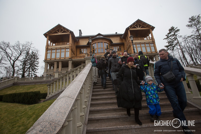 Сюда приезжают с детьми, как в парк, погулять