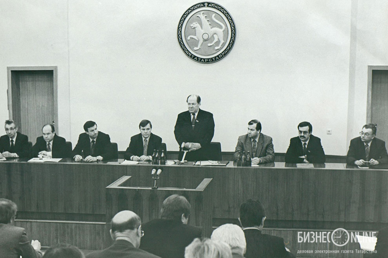 Сабиров М.Г. (в центре) на заседании правительства РТ, 1993 г.