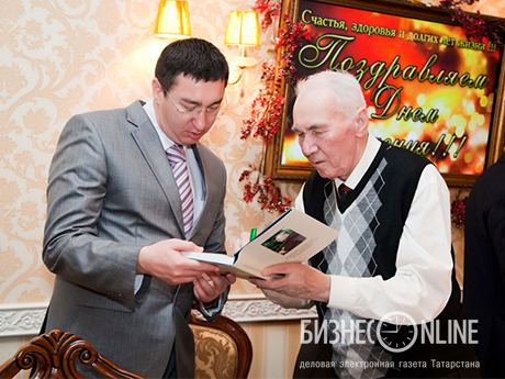 На праздновании 85-летнего юбилея в Москве в ресторане татарской кухни «Купец», март 2013