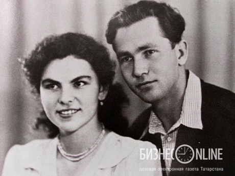 Дина и Фикрят Табеевы в день свадьбы, 1951