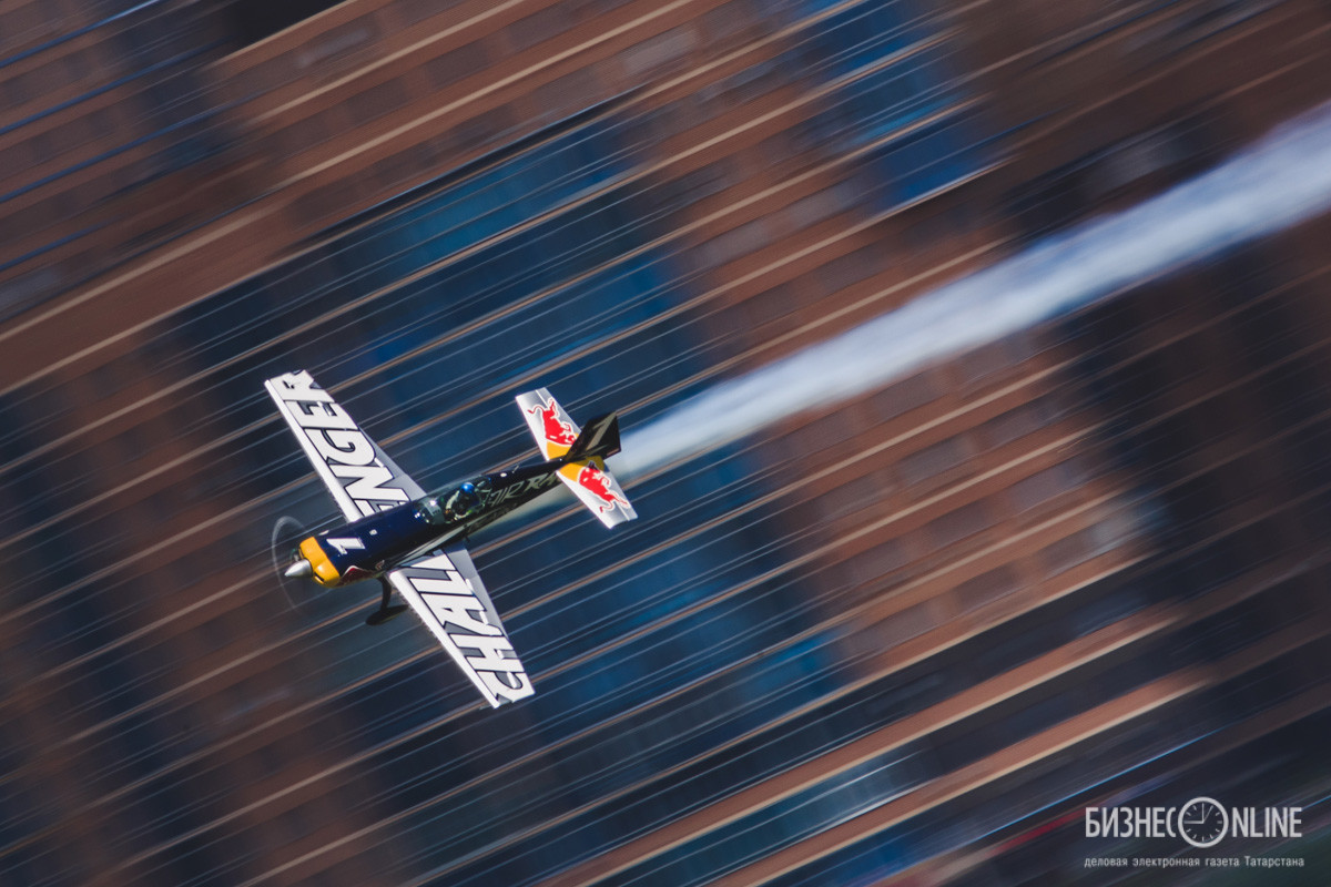 Июль. Казань приняла самые знаменитые в мире авиагонки Red Bull Air Race. Фото: Сергей Елагин