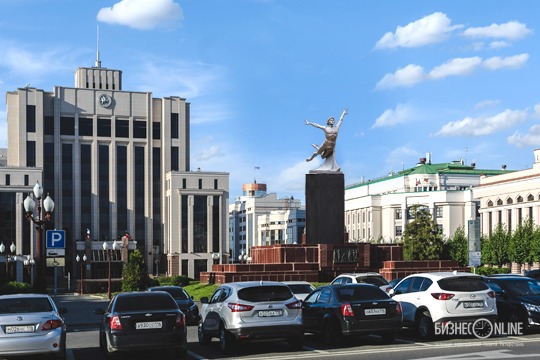 Вместо памятника Ленину на площади Свободы