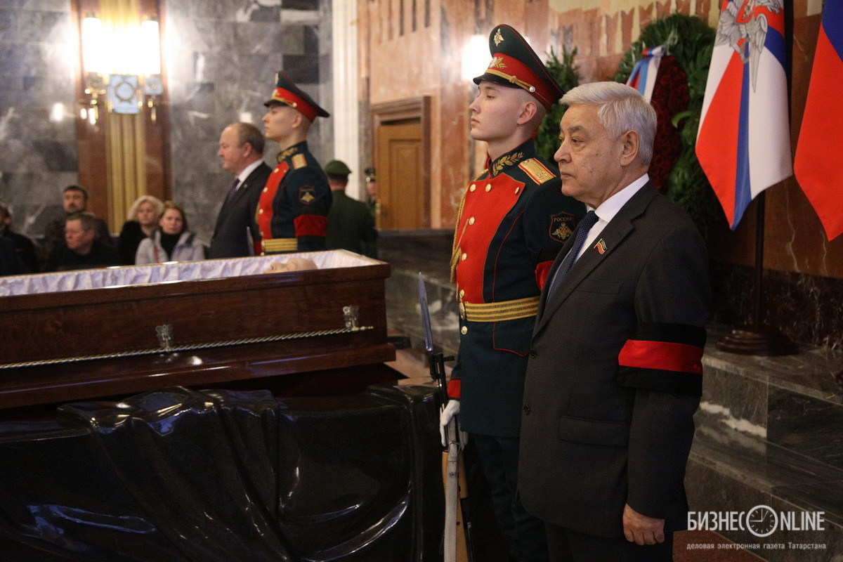 Следуй дорогой генерал. Похороны Генерала Махмута Гареева. Махмут Гареев похороны.