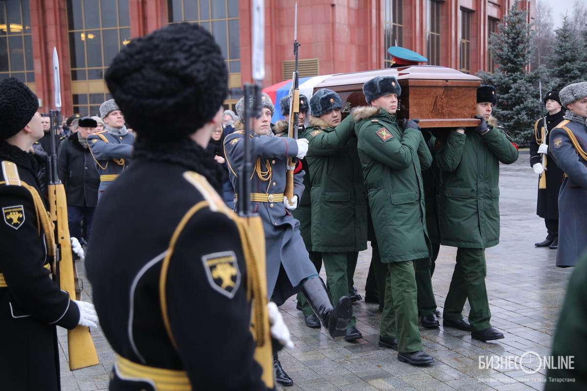 Следуй дорогой генерал. Похороны Генерала Махмута Гареева. Махмут Гареев похороны. Как провожают военных в последний путь.