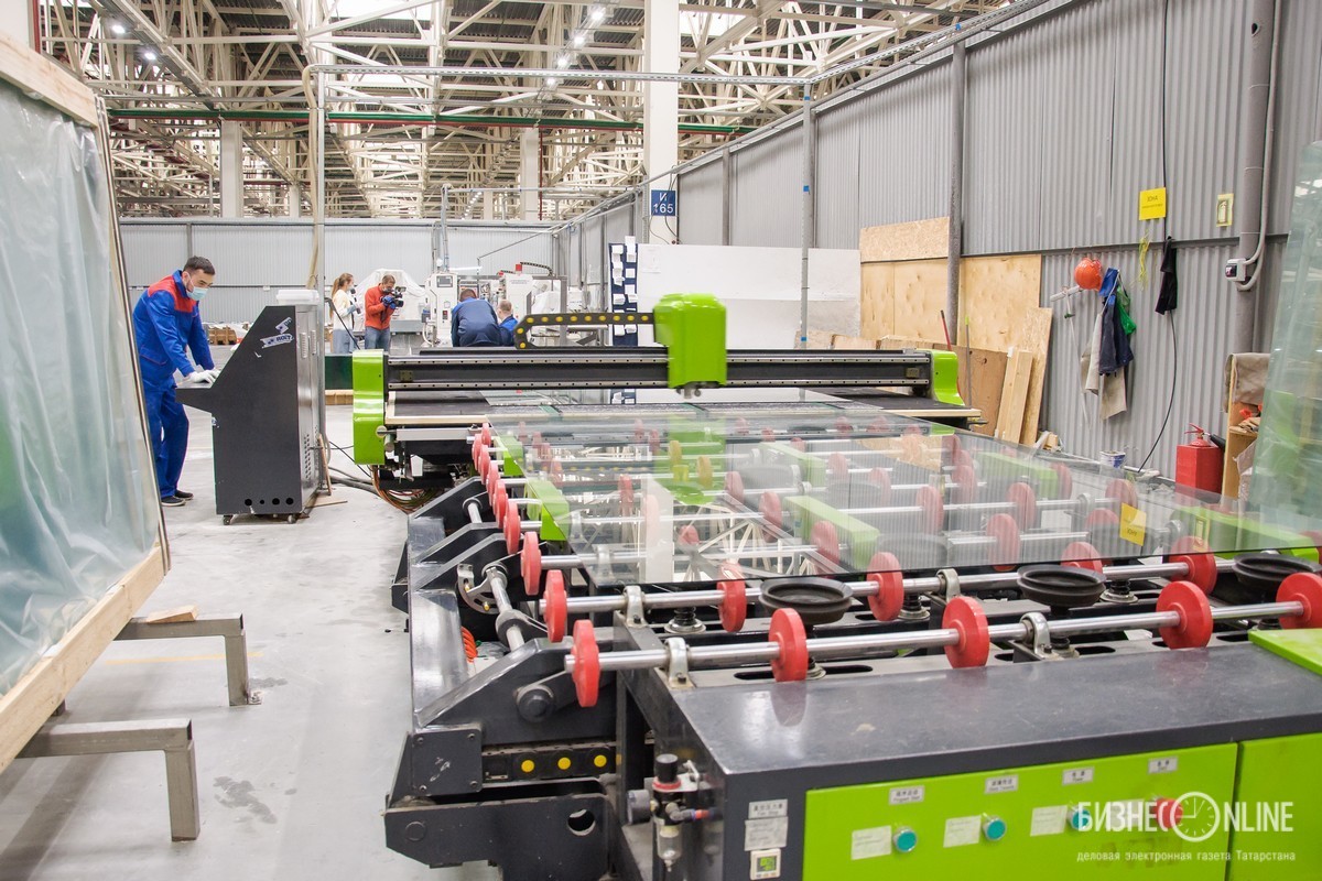 «Инвестхимпласт» - специализирующееся на производстве стеклополок для холодильников завода Haier 