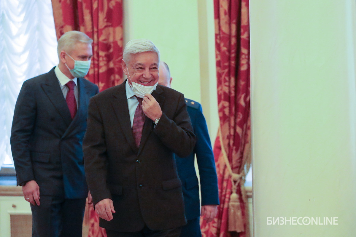 Председатель Госсовета РТ Фарид Мухаметшин (справа)