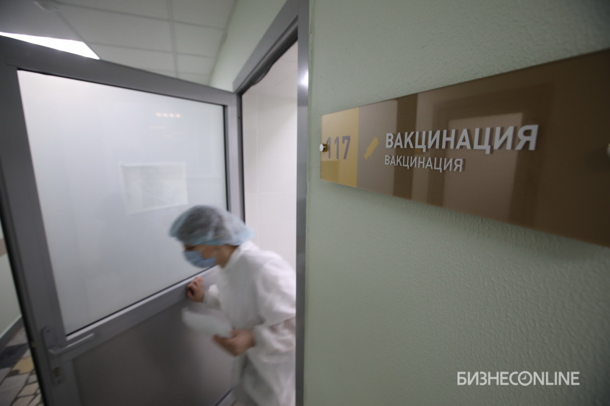 В Казани на базе 18 поликлиники началась вакцинация от коронавируса медработников препаратом «Спутник V»