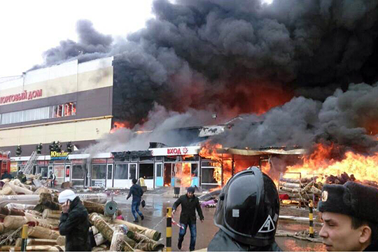 Напомним, пожар в торговом центре «Адмирал» произошел 11 марта 2015 года. Жертвами обрушения здания стали 19 человек