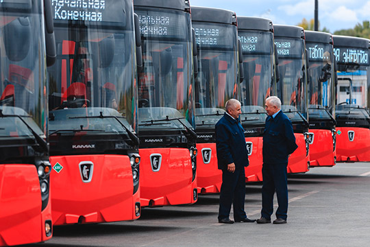 Одно из главных требований в Казани — «свежий» транспорт, не старше 8-10 лет. Поэтому, когда подходит срок замены, автобусы продают