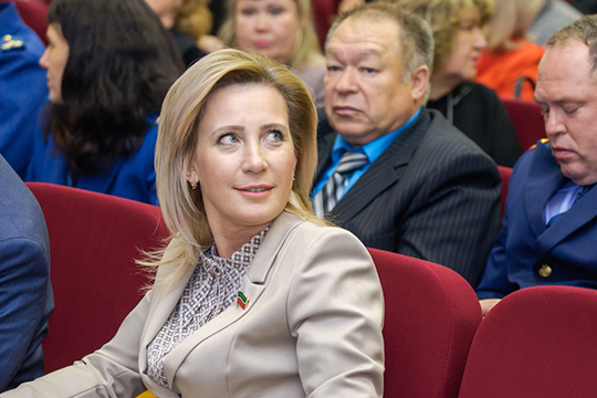 Получив мандат депутата Госсовета, резко (на 29 позиций) взлетела в рейтинге Людмила Рыбакова (8) — экс-замруководителя исполкома города по социальным вопросам