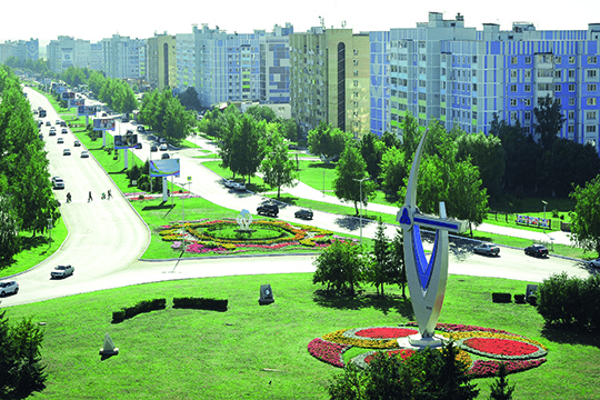 Айдар Сайфутдинов: «Количество жилья, которое строится, в первую очередь зависит от потребности. У нас в городе земельные участки позволяют строить жилье, у нас есть свободная земля»