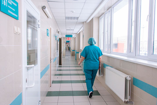 «Больницы просто переформатировали под прием граждан с коронавирусом и это повлекло невозможность получить услуги для других пациентов»