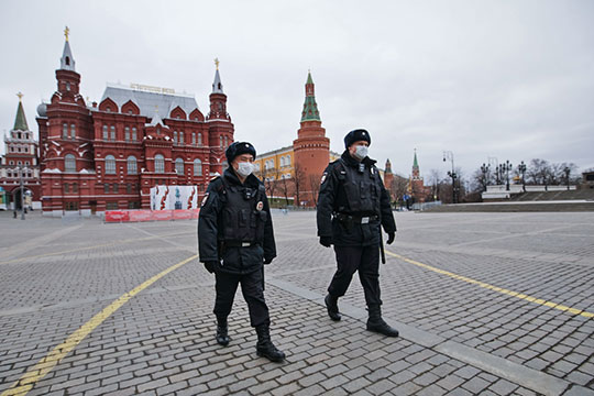 Татарстан — не первый и не последний регион, где ввели режим самоизоляции. Первопроходцем стала Москва, которая объявила о новых мерах еще в субботу вечером