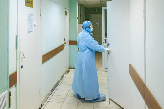 Бойтесь непрофильных врачей, публично дающих советы по лечению COVID-19!
