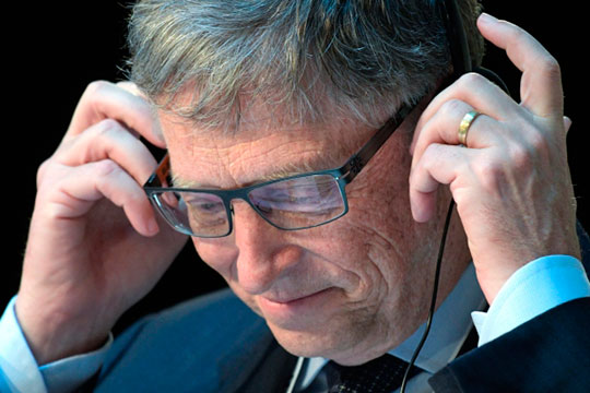 «Фонд Билла и Мелинды Гейтс  за последний год поделился с ВОЗ суммой в $530 млн, что лишь немногим ниже доли США или, скажем, Германии вкупе с Великобританией»